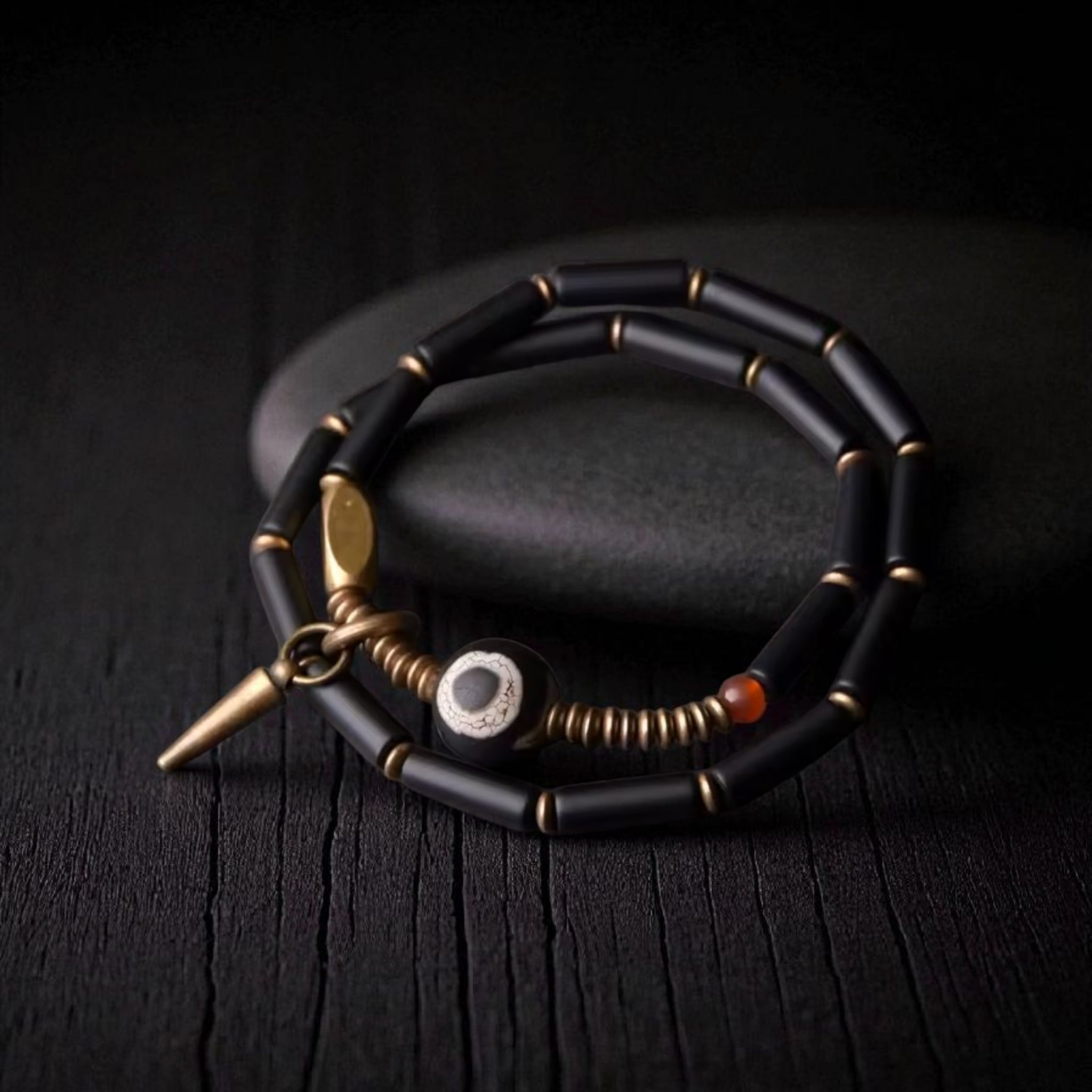 🌿 Bracelet tibétain double en Agate Noire – Cuivre Vintage & Perle DZI – Bijou zen protecteur unisexe 🌿